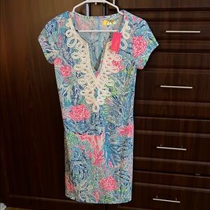 Lilly Pulitzer  Blue and Pink Sheath Mini Dress with V-Neck and Cap Sleeves